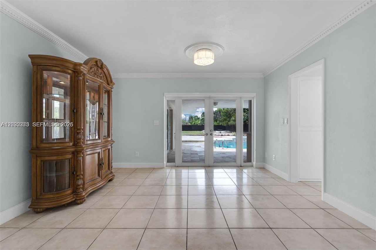 18370 Sw 212th St #NA - Photo 5 of 19