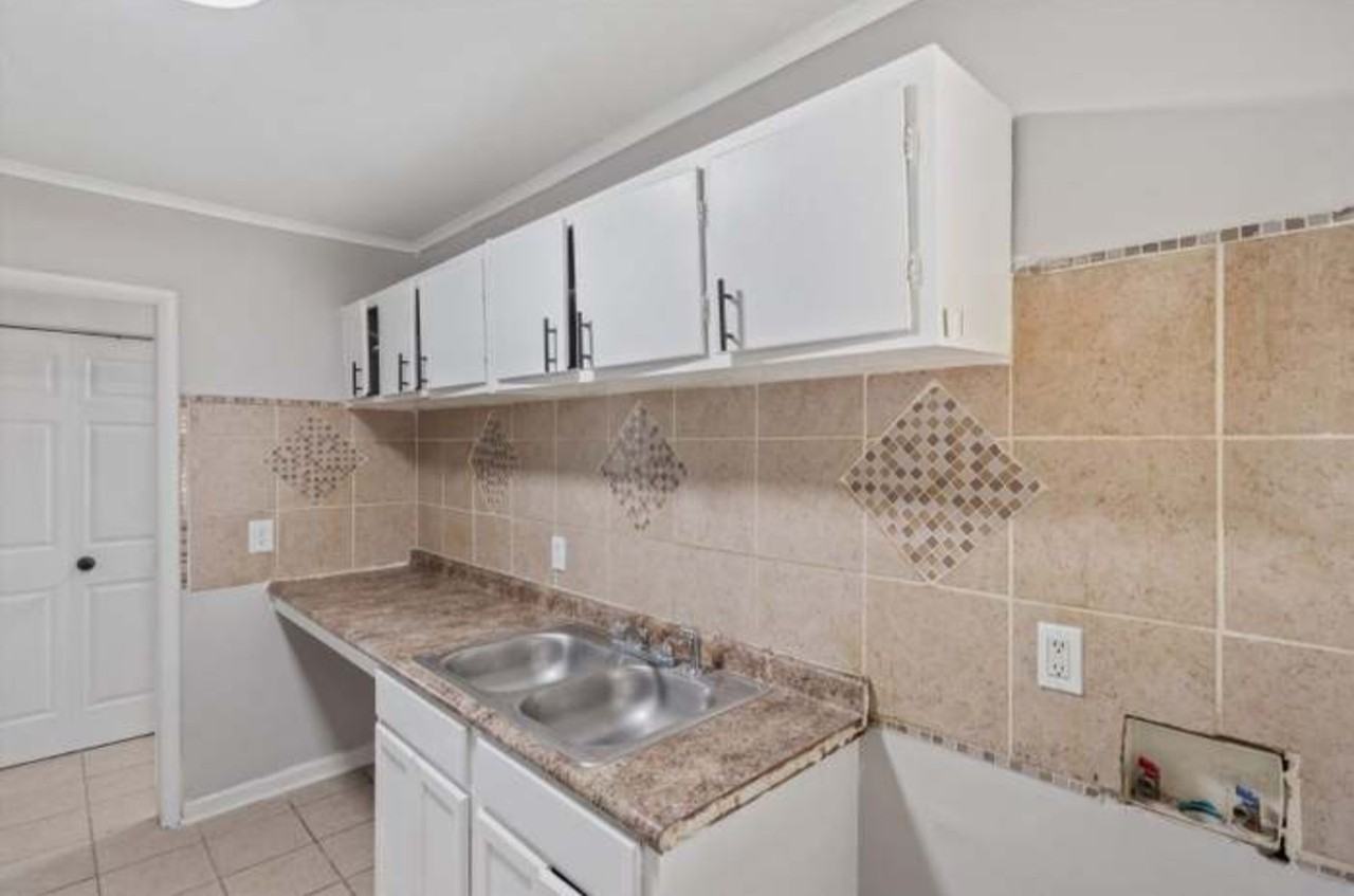 2314 Pendleton St #NA - Photo 3 of 20