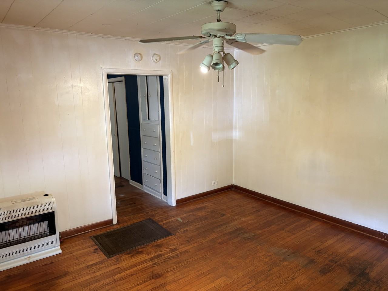 1014 W B St #A - Photo 4 of 7