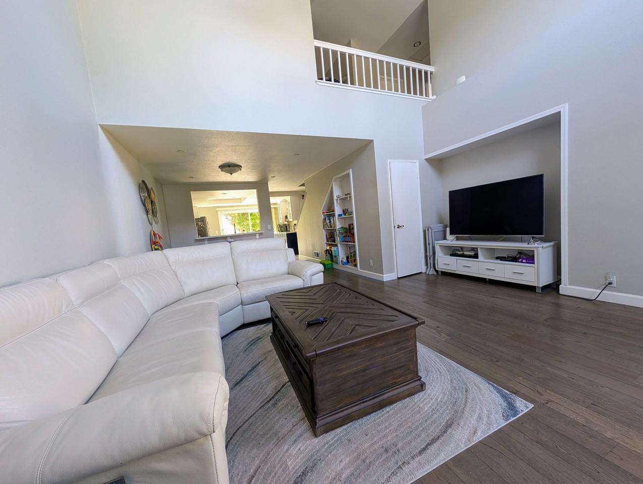 1261 Formosa Dr #1261 - Photo 4 of 27
