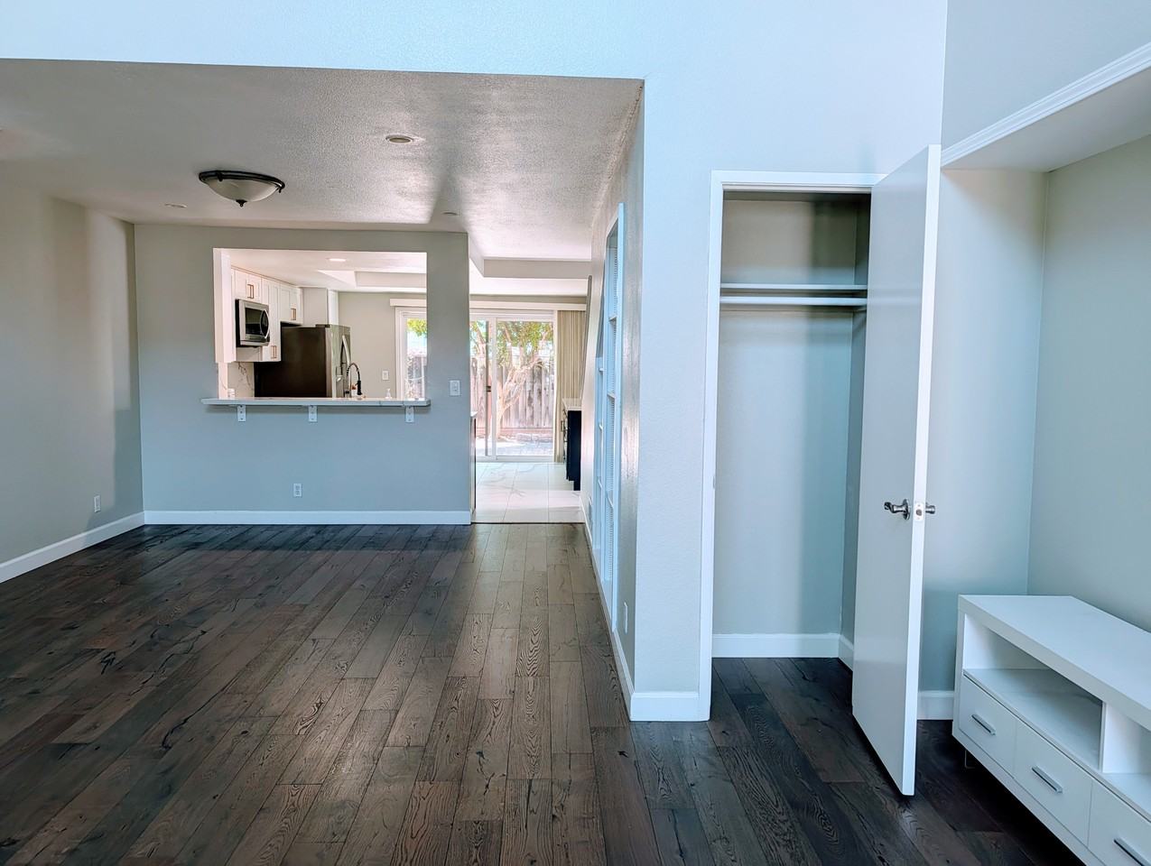 1261 Formosa Dr #1261 - Photo 6 of 27