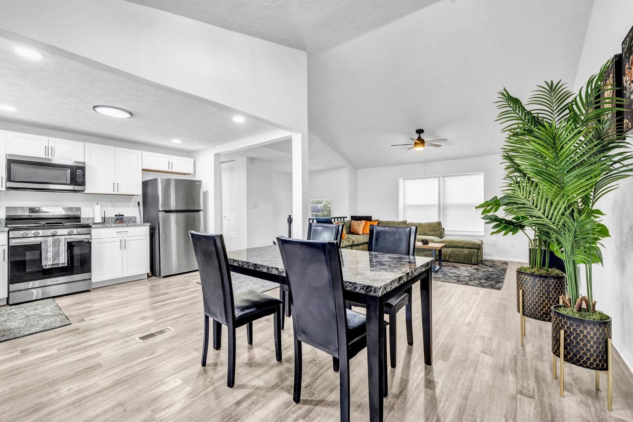 2064 Raintree Pl #NA - Photo 3 of 17