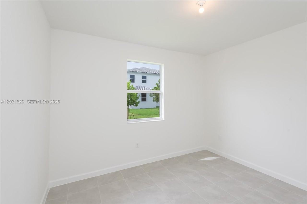 2636 Se 8th Ct #NA - Photo 7 of 20