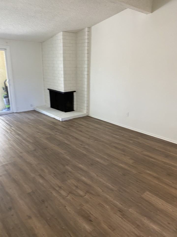 1825 W Maple Ave #1825 - Photo 4 of 16