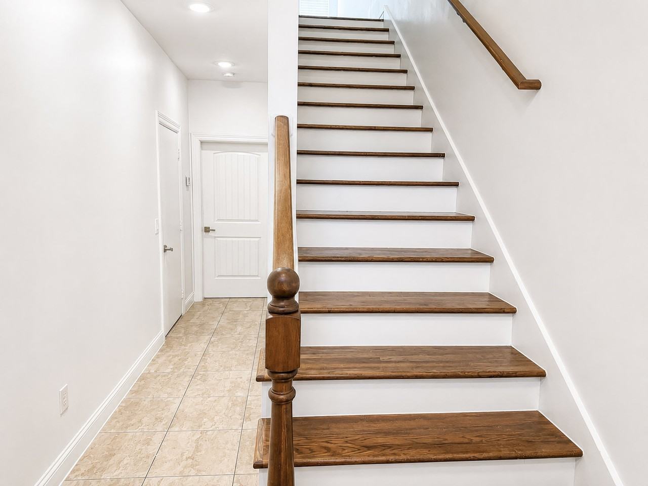 1721 Henderson St #NA - Photo 3 of 21