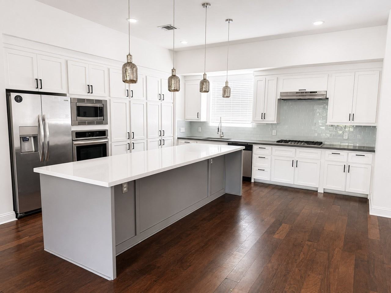 1721 Henderson St #NA - Photo 4 of 21