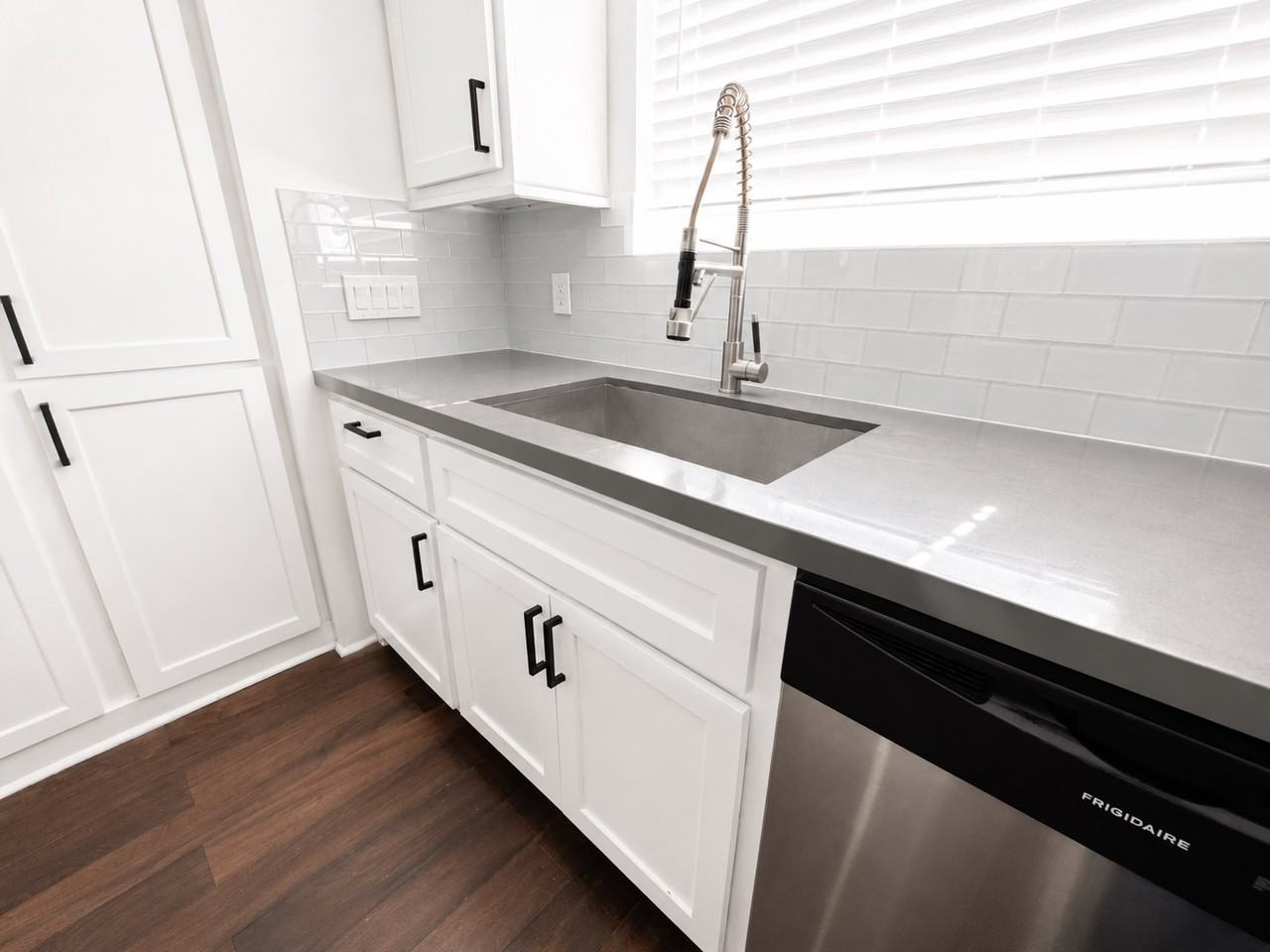1721 Henderson St #NA - Photo 7 of 21
