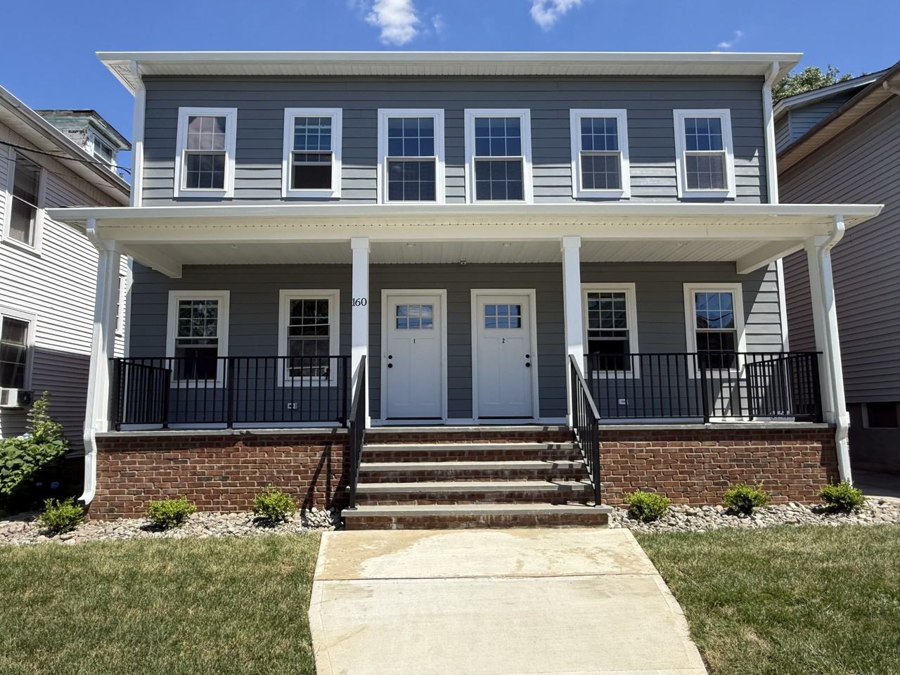 160 Main St #1