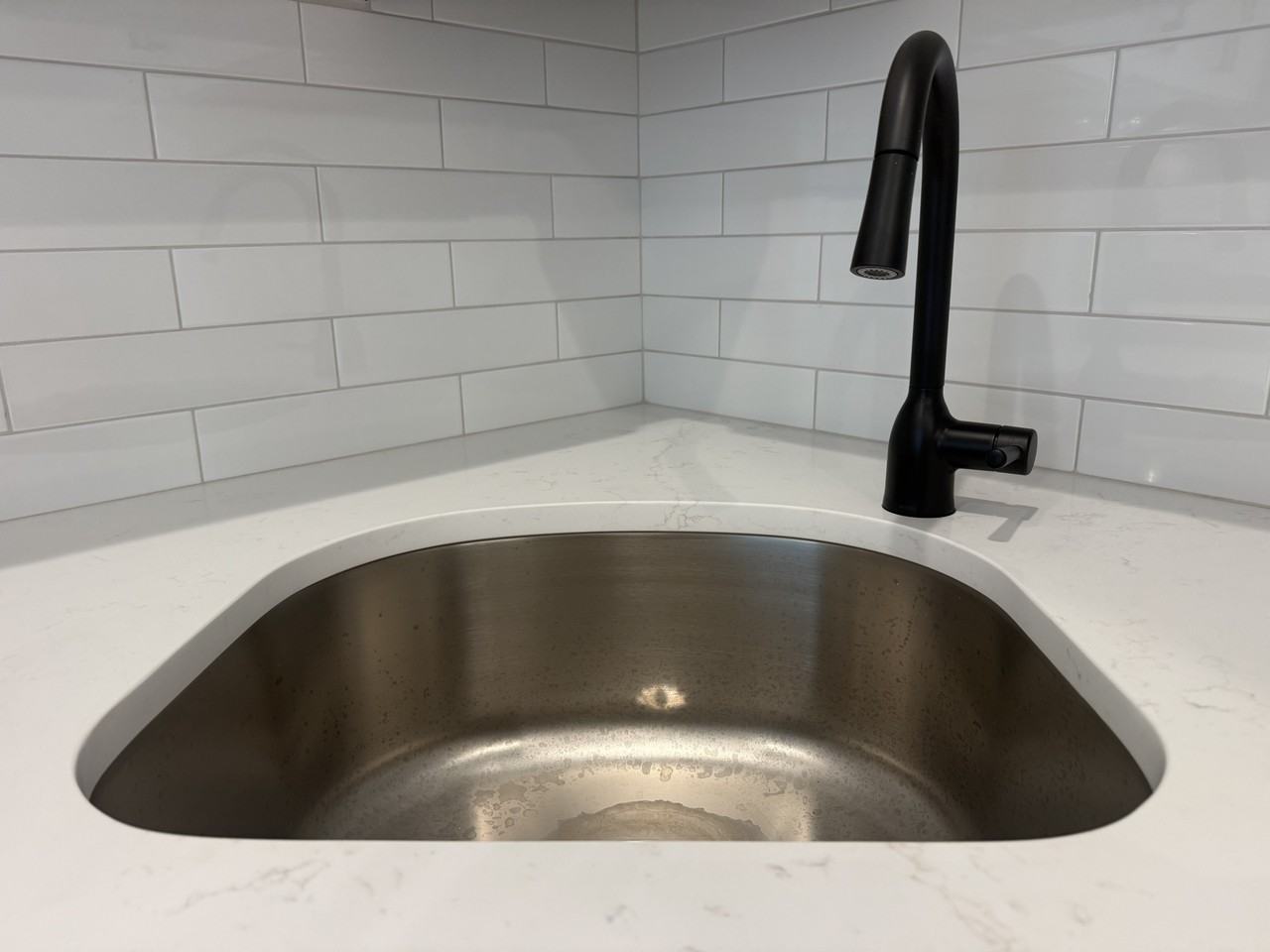 160 Main St #1 - Photo 5 of 37
