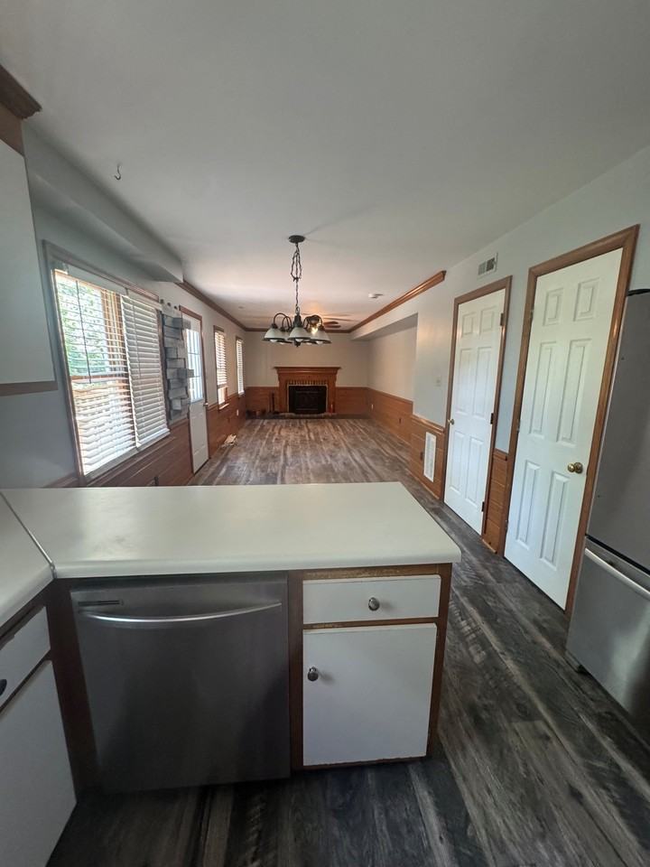 1421 Eastlook Ln #NA - Photo 4 of 22