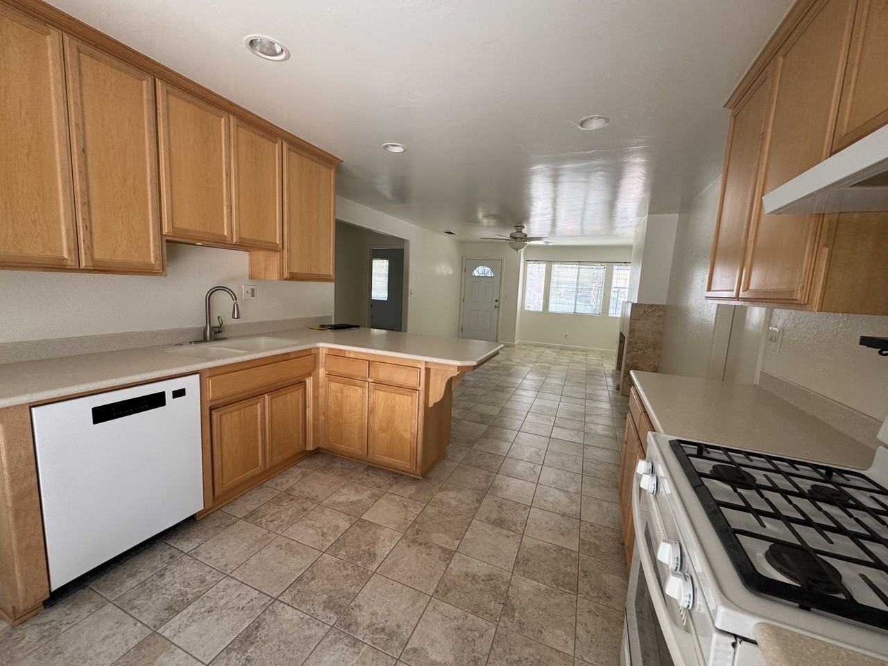 8130 San Clemente Ave #NA - Photo 4 of 11