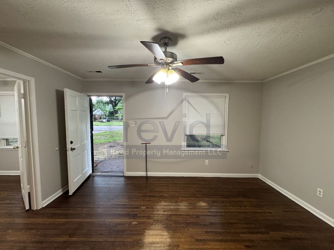 4572 Verne Rd - Photo 3 of 19