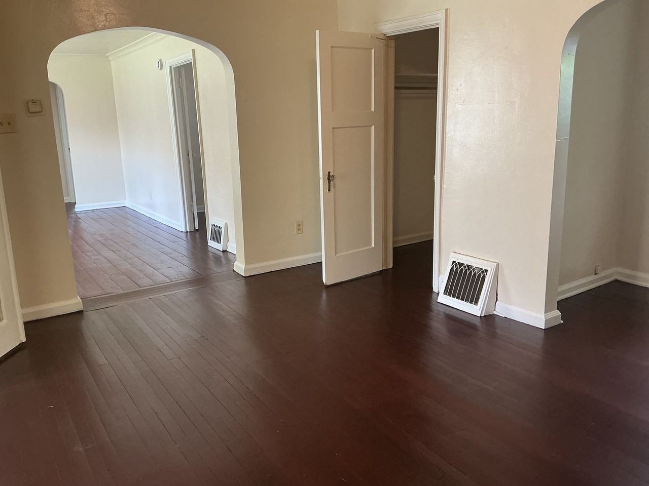 1938 N 15th St - Photo 3 of 12