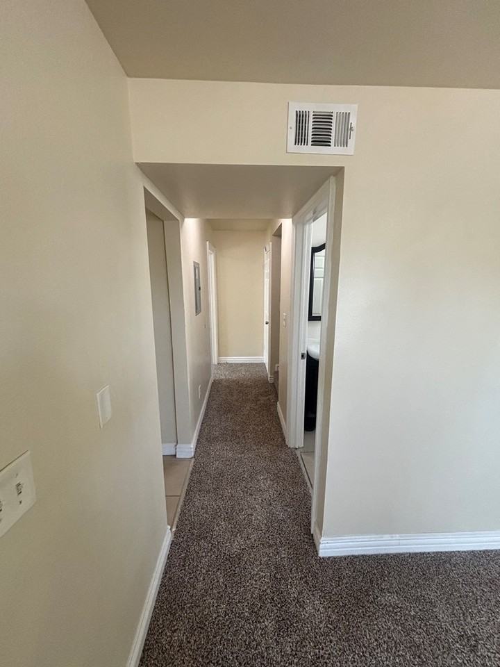 539 West 54th Street - Photo 6 of 17