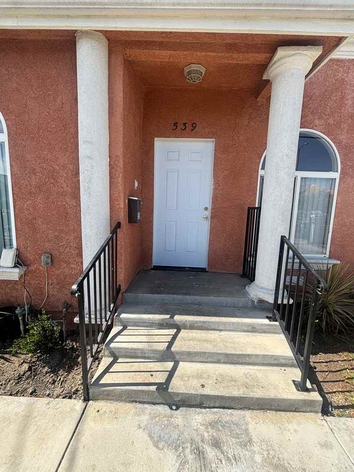 539 West 54th Street - Photo 2 of 17