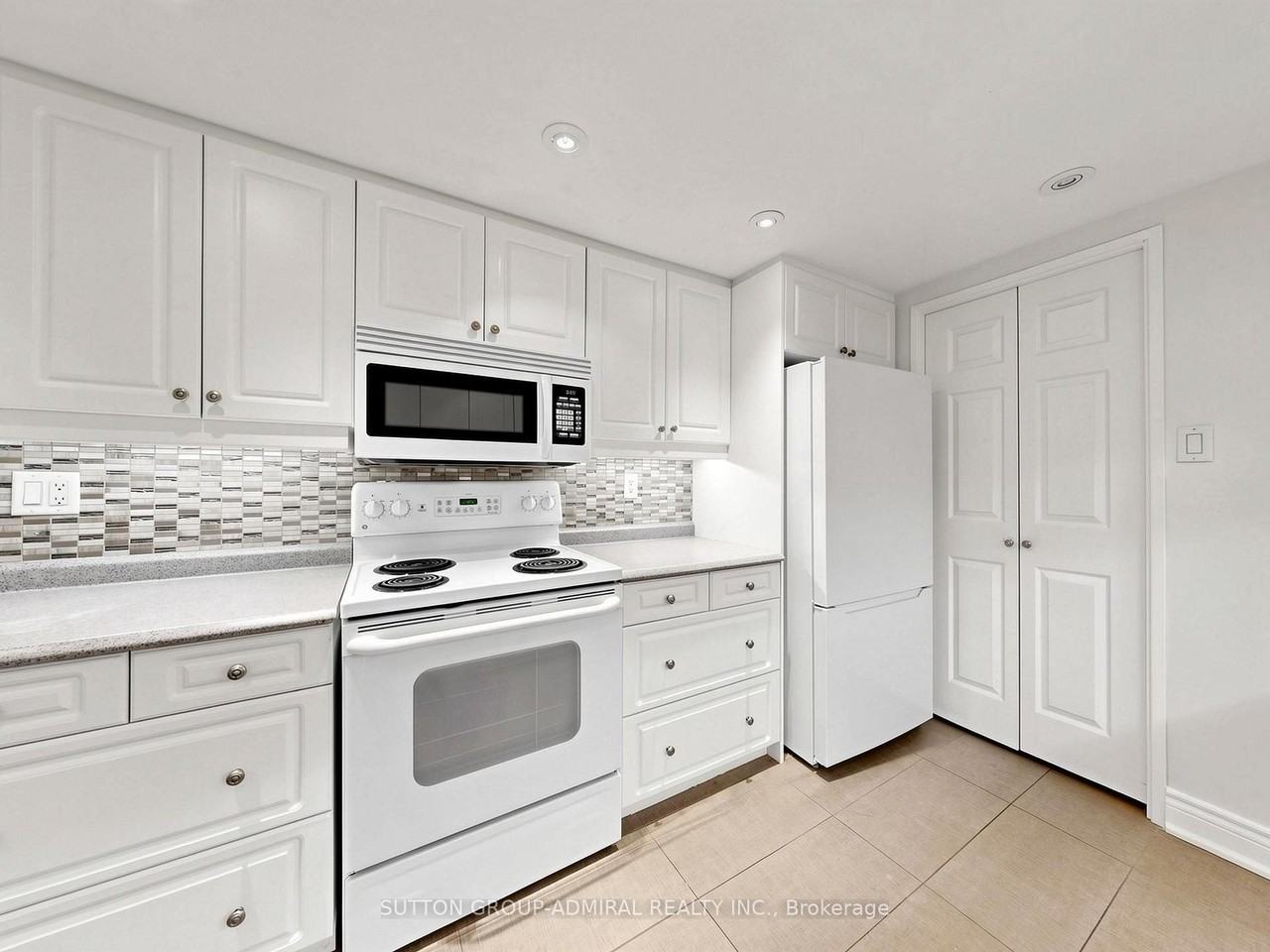 131 Torresdale Avenue - Photo 24