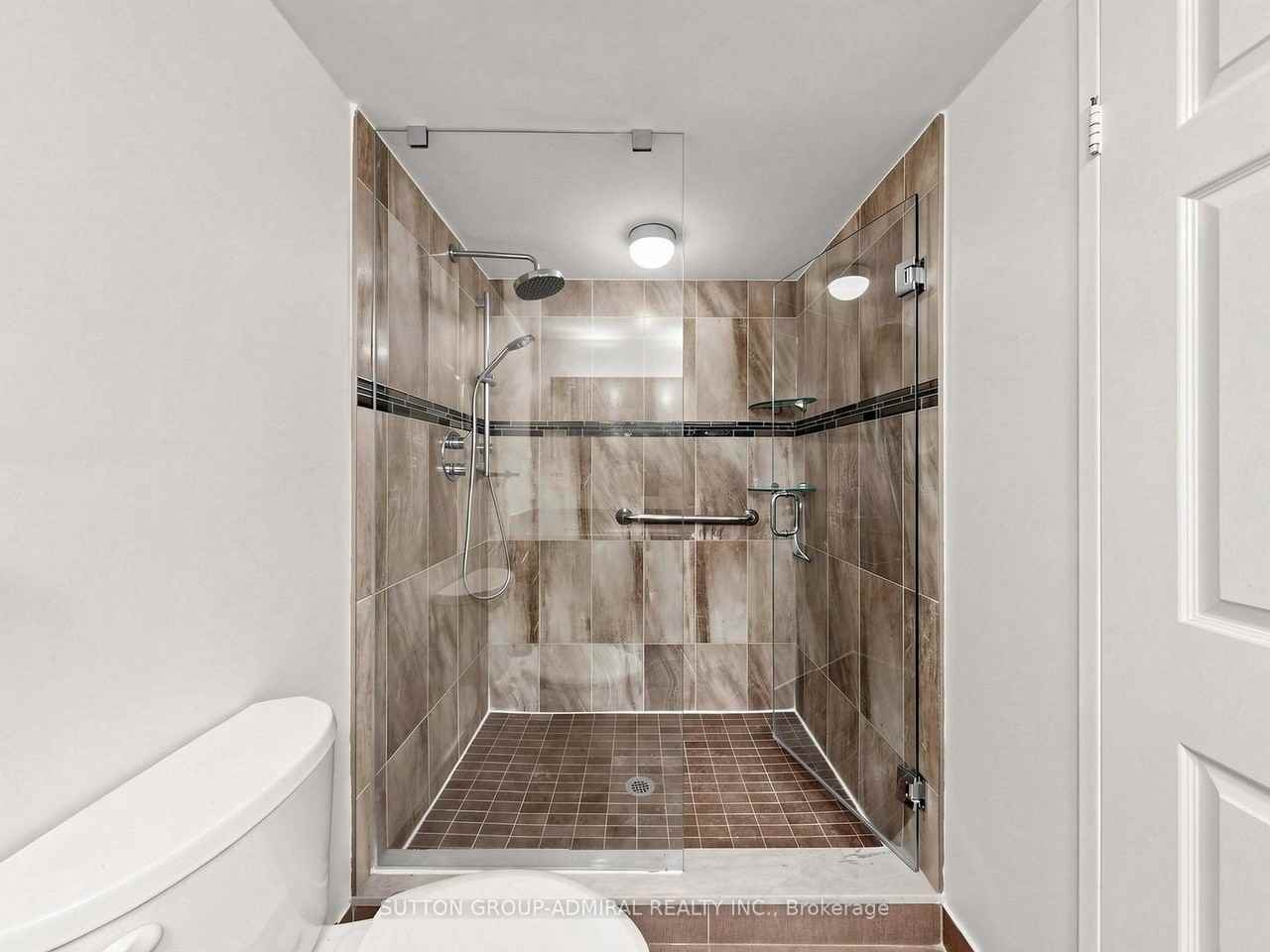 131 Torresdale Avenue - Photo 31