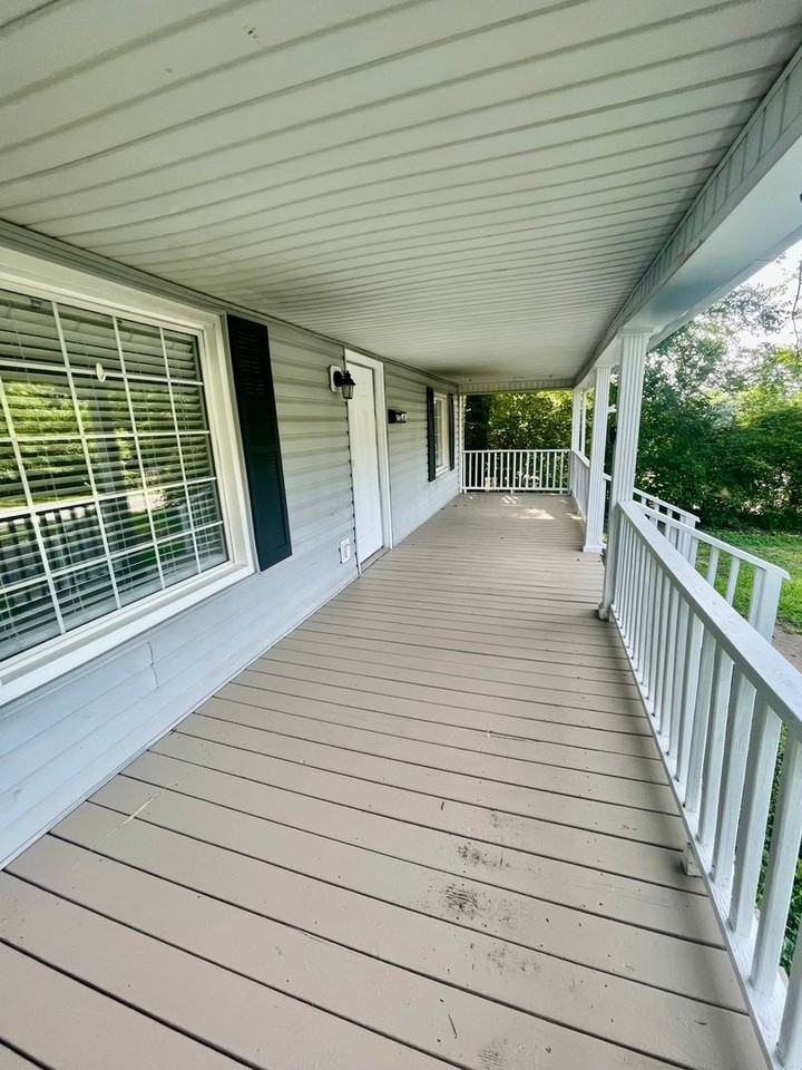 216 W Lee Ave - Photo 2 of 14