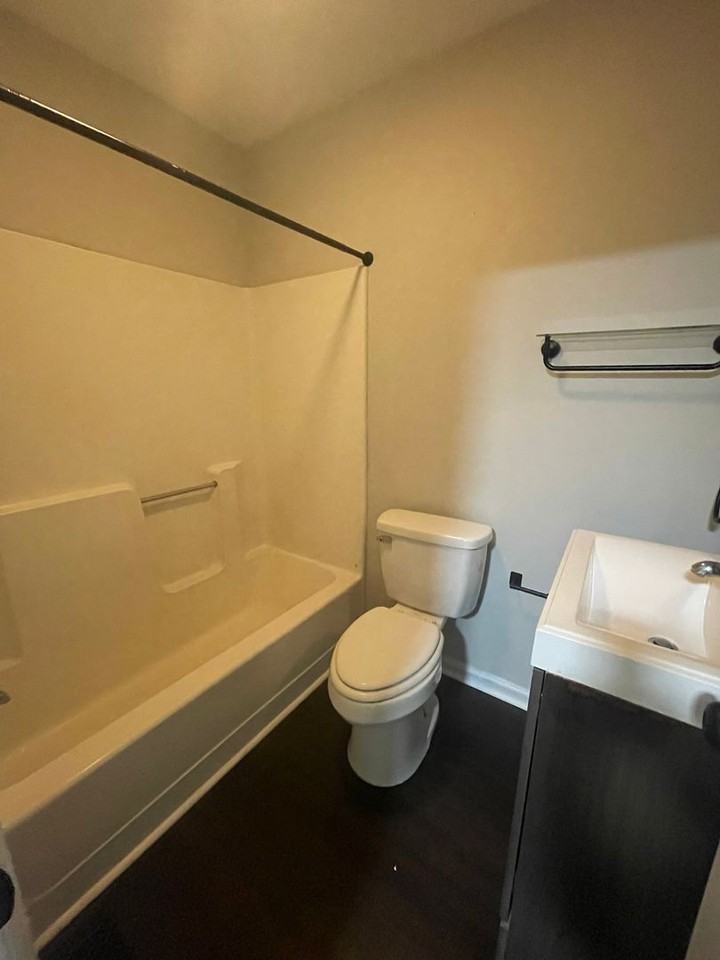 216 W Lee Ave - Photo 5 of 14