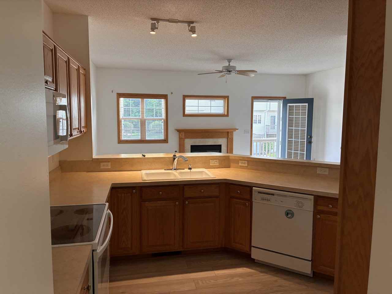 3706 Livingston Ave - Photo 5 of 27