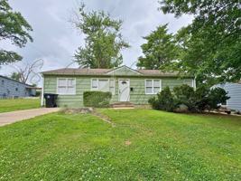 featured image of 302 N Peck Dr