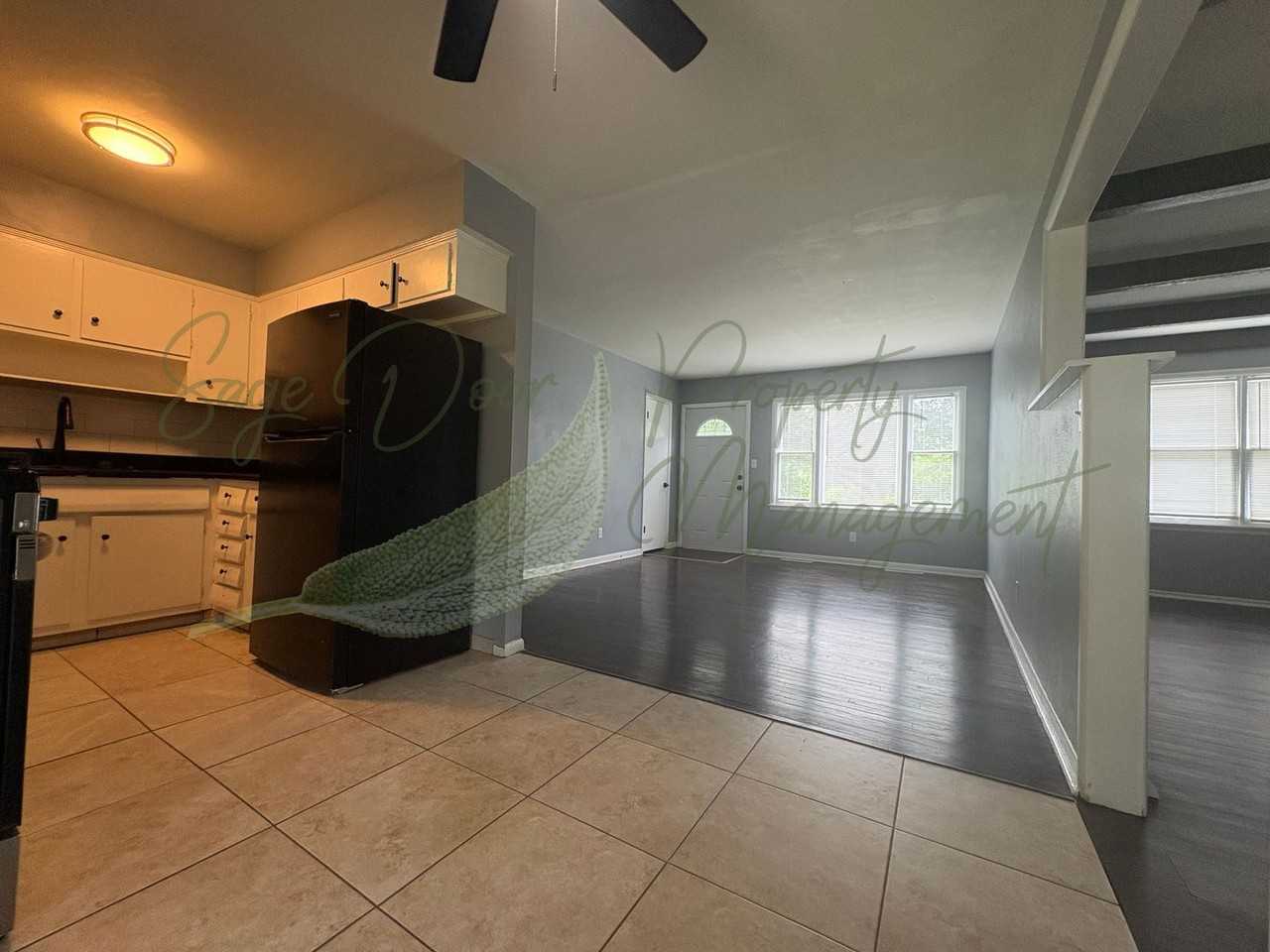 302 N Peck Dr - Photo 4 of 26