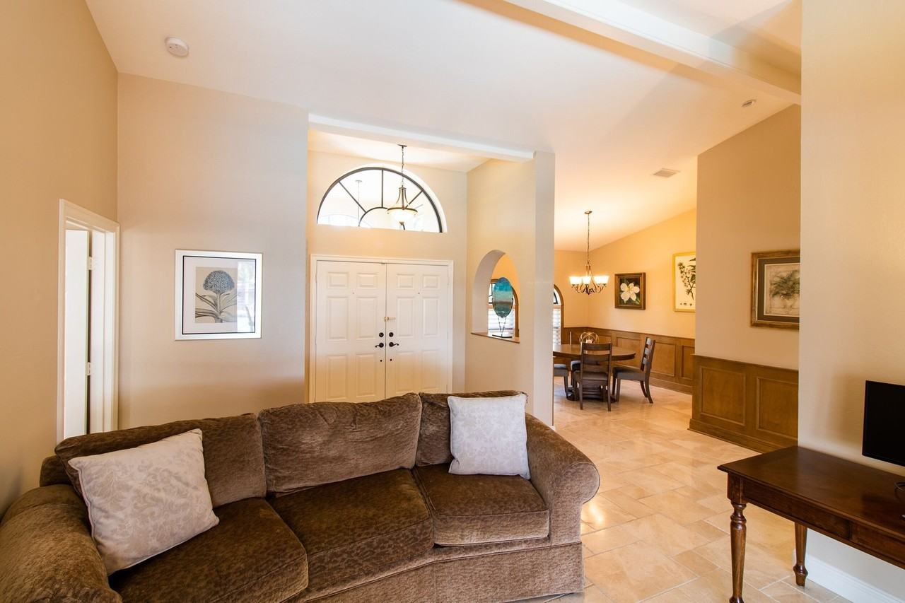 5605 Sw 11th Ave - Photo 4 of 27