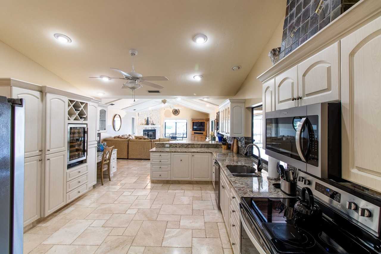 5605 Sw 11th Ave - Photo 7 of 27