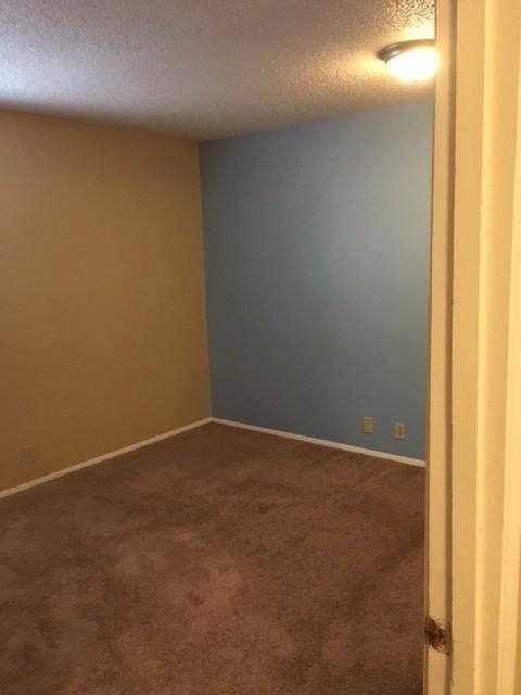 73 Vine St - Photo 3 of 5