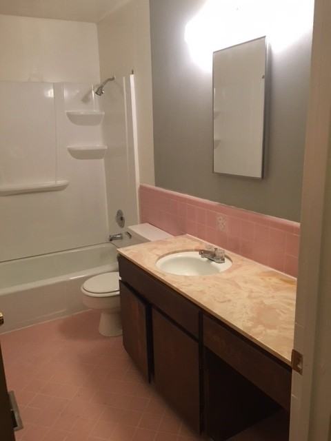 73 Vine St - Photo 4 of 5