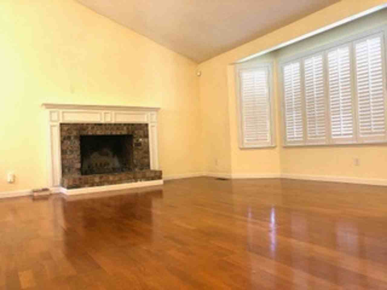 11915 80th Pl Ne - Photo 3 of 25