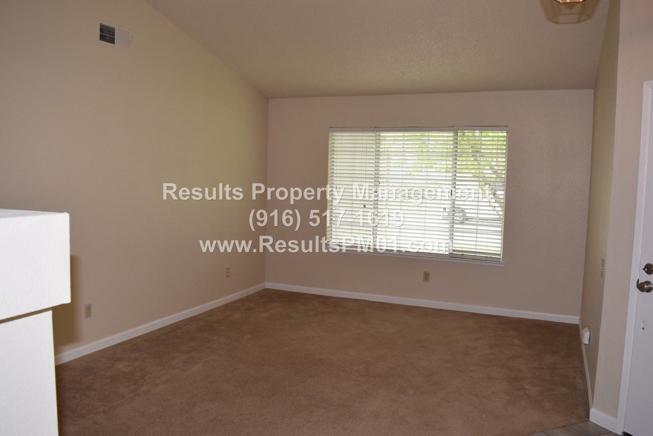 6412 Old Orchard Way - Photo 5 of 10
