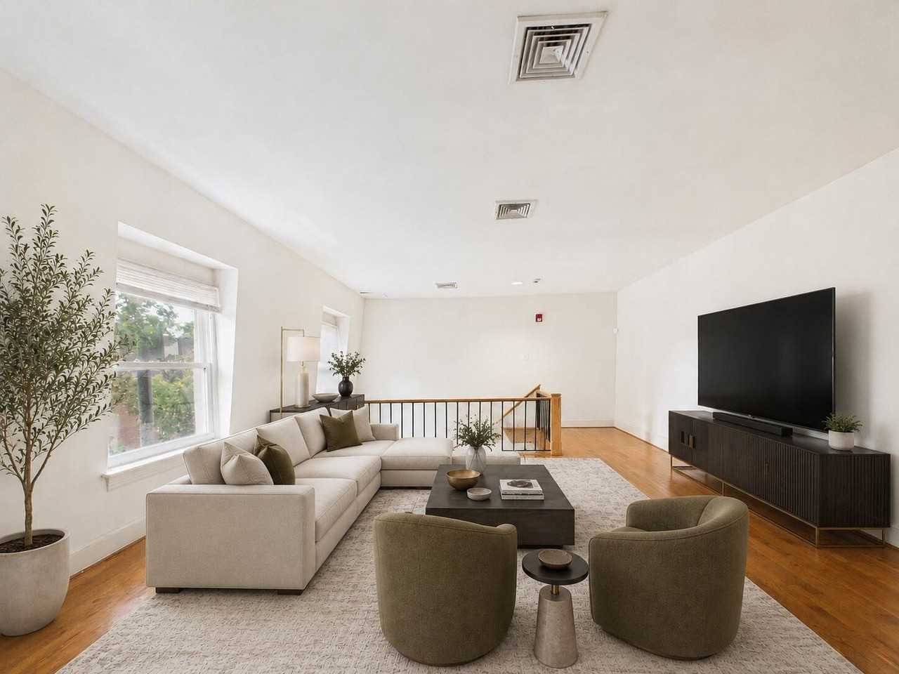 1740 Green St #35 - Photo 7 of 26