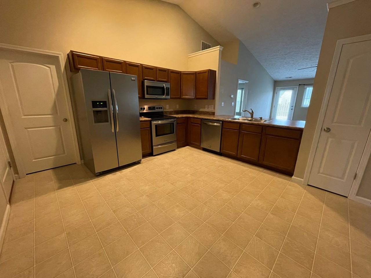 2412 Fleming Dr - Photo 2 of 22