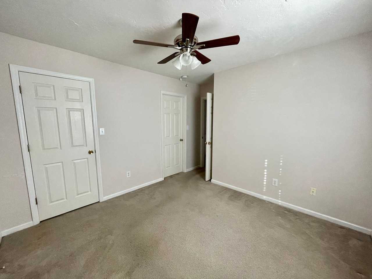 417 Regency Park Dr - Photo 6 of 13