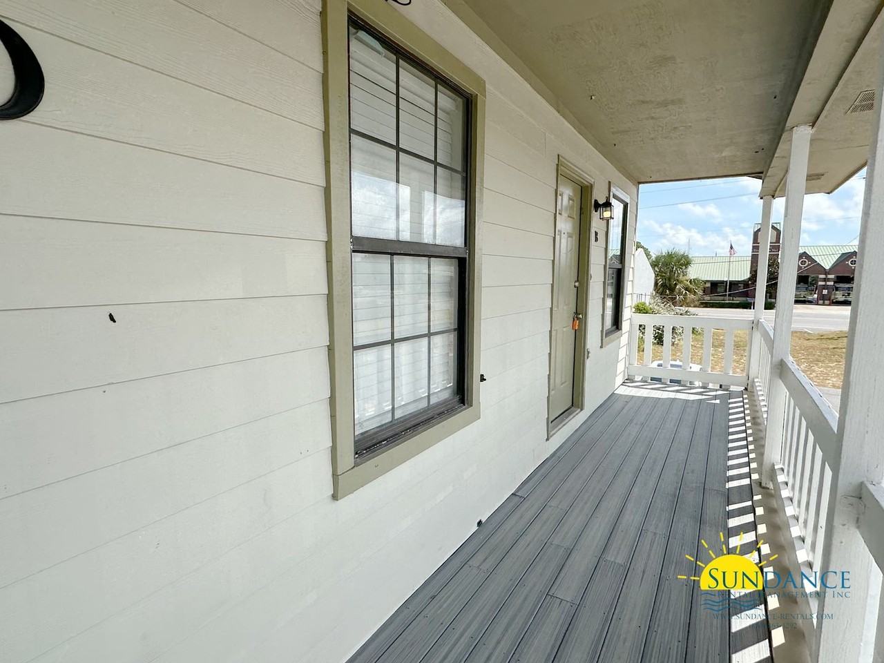 3250 Redwood Ln #B - Photo 2 of 9
