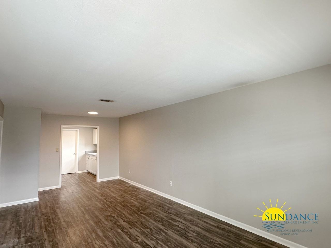 3250 Redwood Ln #B - Photo 3 of 9