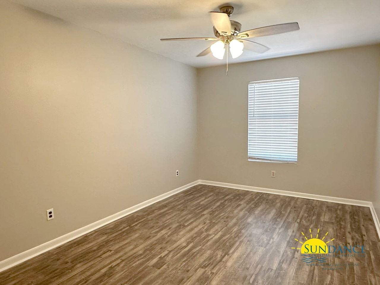 3250 Redwood Ln #B - Photo 6 of 9