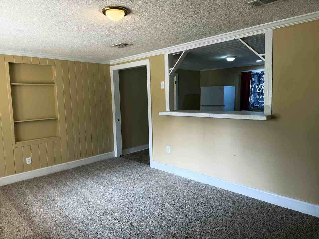 967 Texas Pkwy - Photo 3 of 9