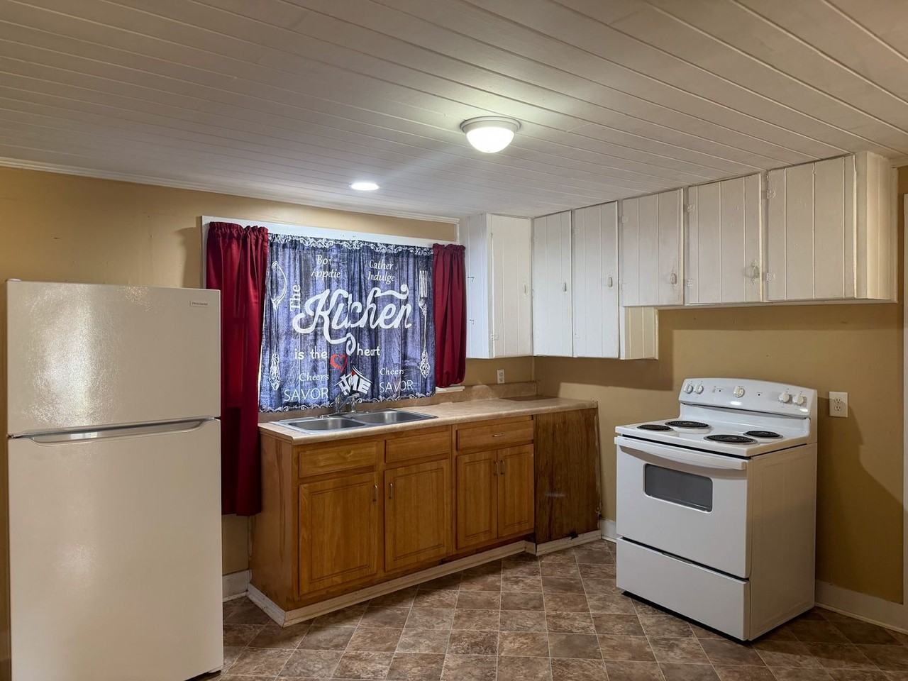 967 Texas Pkwy - Photo 4 of 9