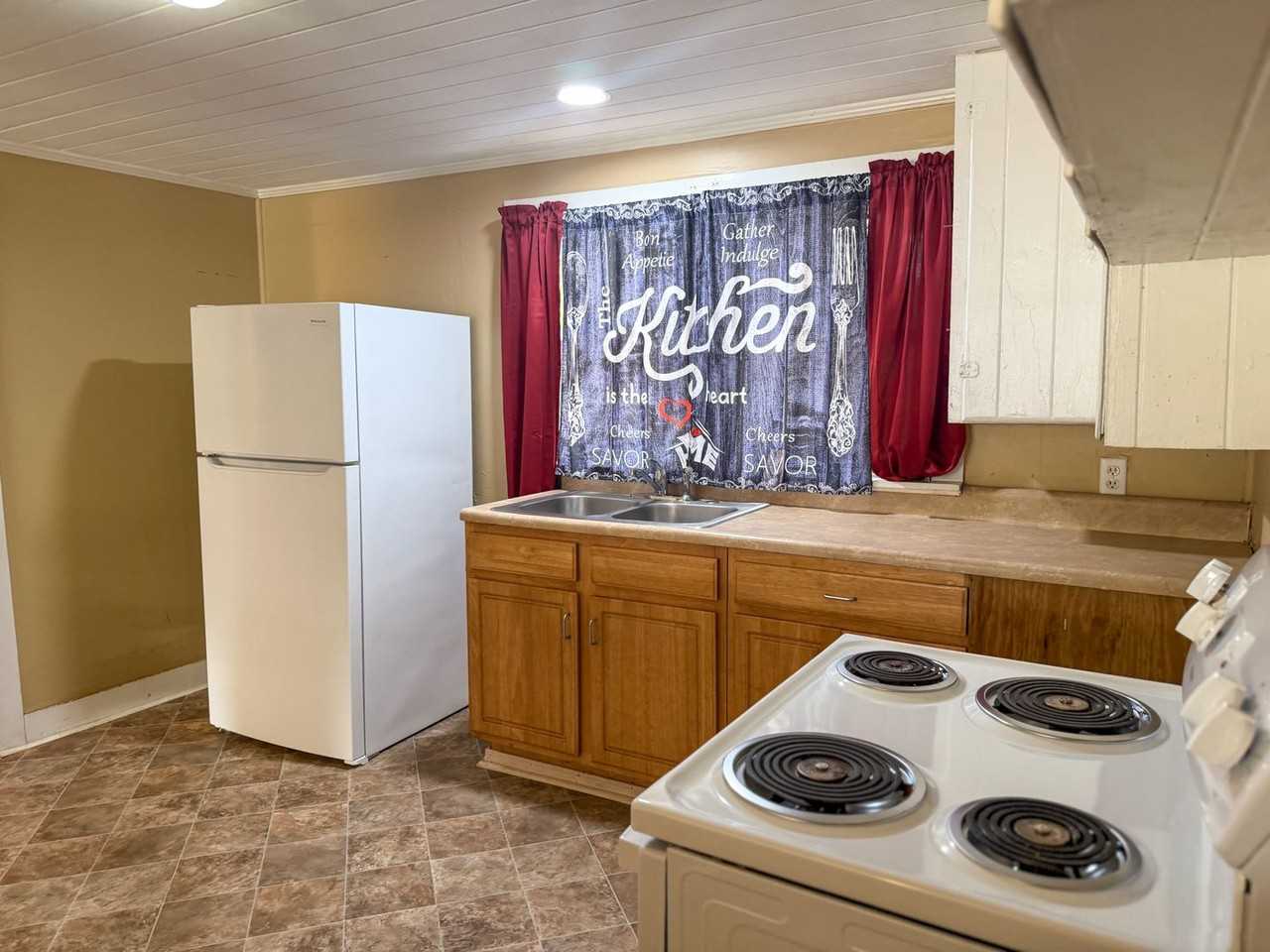 967 Texas Pkwy - Photo 5 of 9