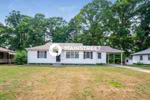 featured image of 160 Mathews Cir Se