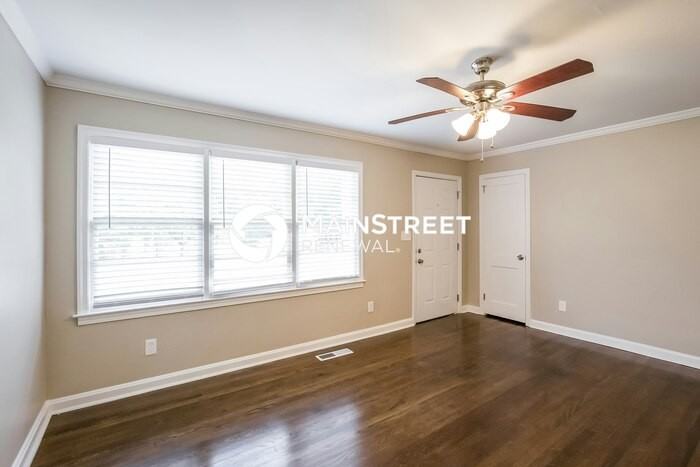 160 Mathews Cir Se - Photo 3 of 18