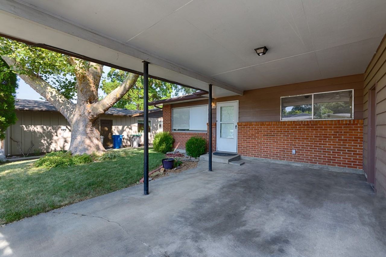 3410 W Sunset Ave - Photo 3 of 17