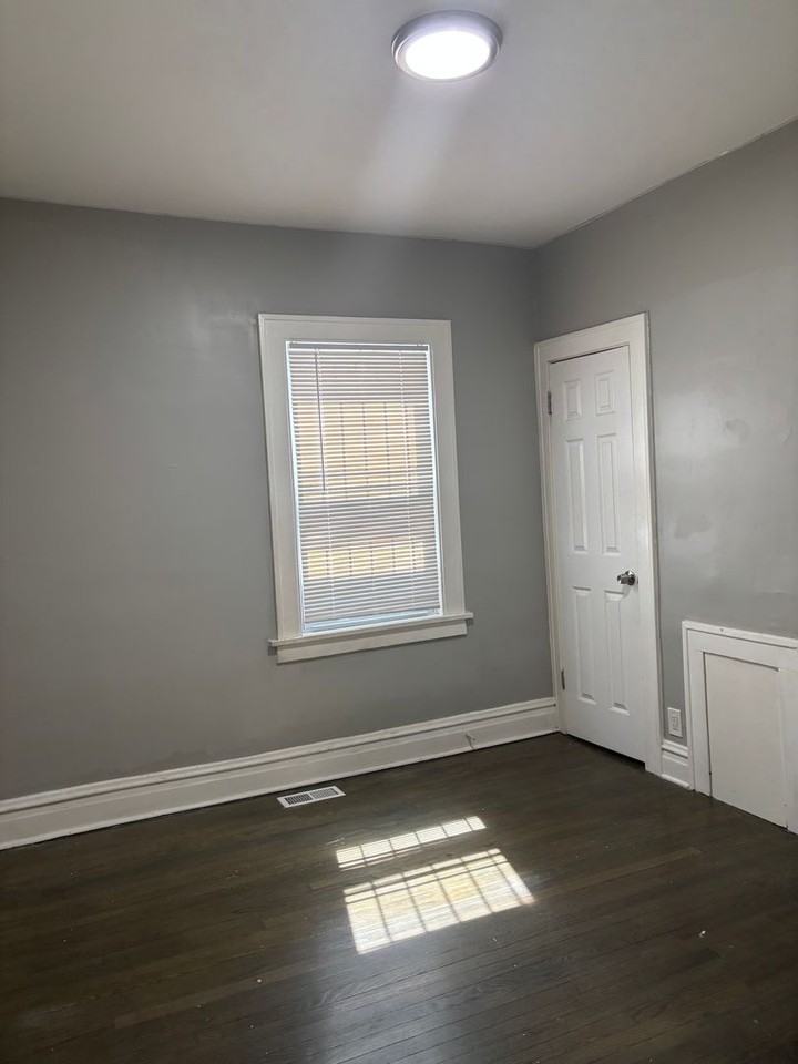 1465 W 15th Ave - Photo 7 of 10