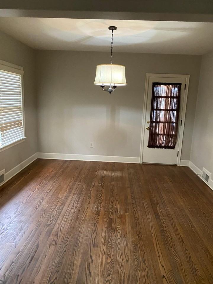 1683 Woodlawn Ave - Photo 5 of 5