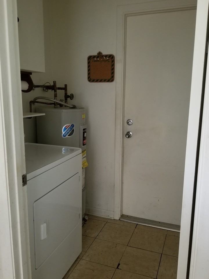 4248 Drummond Ave - Photo 5 of 12