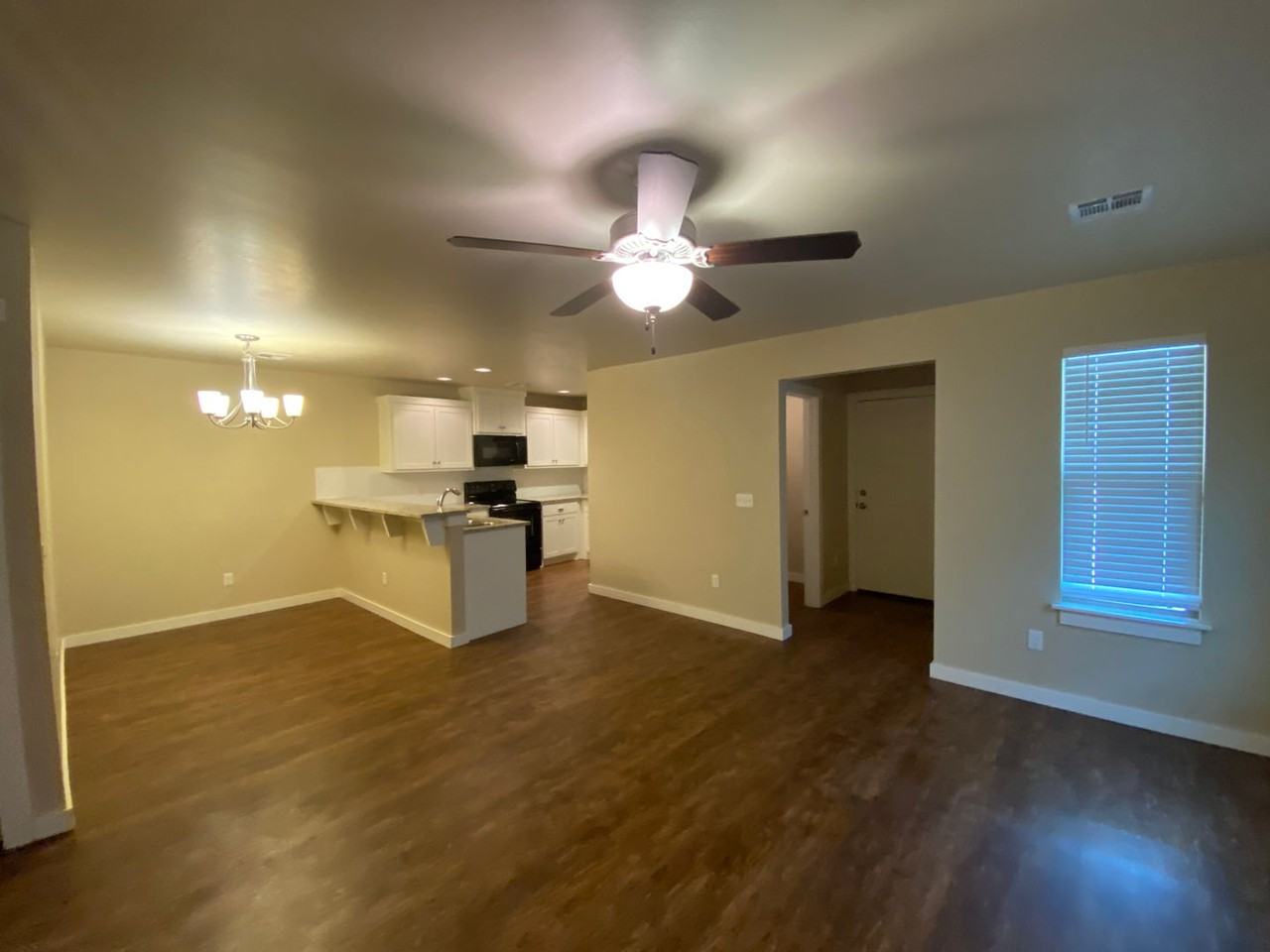 775 Sw 13th St - Photo 4 of 19