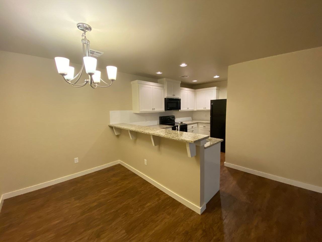 775 Sw 13th St - Photo 5 of 19