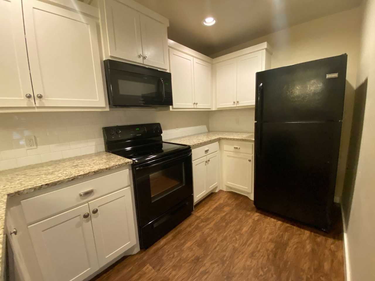 775 Sw 13th St - Photo 6 of 19